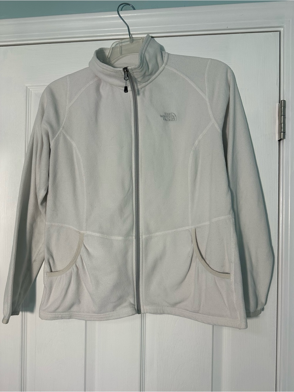 The North Face Women’s Light Grey/White Full-Zip Fleece Jacket